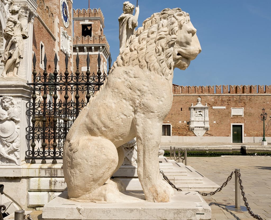 lion, statue venice, piraeus